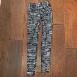 Athletic reflective leggings, joy lab